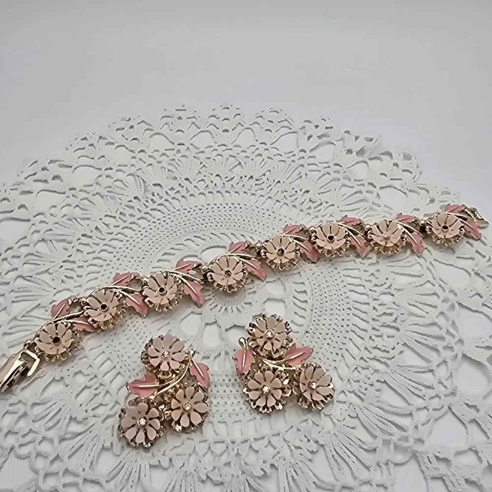 Arthur Pepper Pink Flower Bracelet Earrings Set ART Soft Plastic Rhinestones